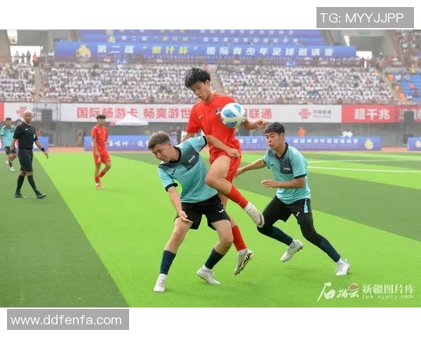 畅玩足球明星比赛游戏下载尽享真实赛场体验与激情对决