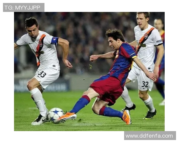 足球明星精彩扑救集锦视频盘点让你领略守门员的惊艳瞬间